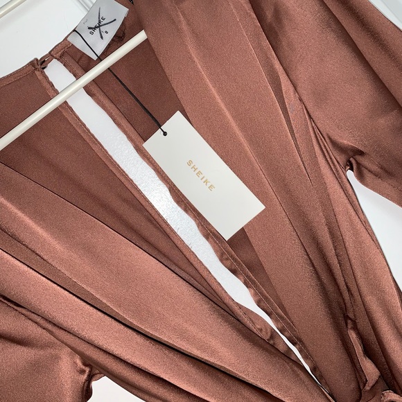 SHEIKE Satin Dress - Picture 4 of 5